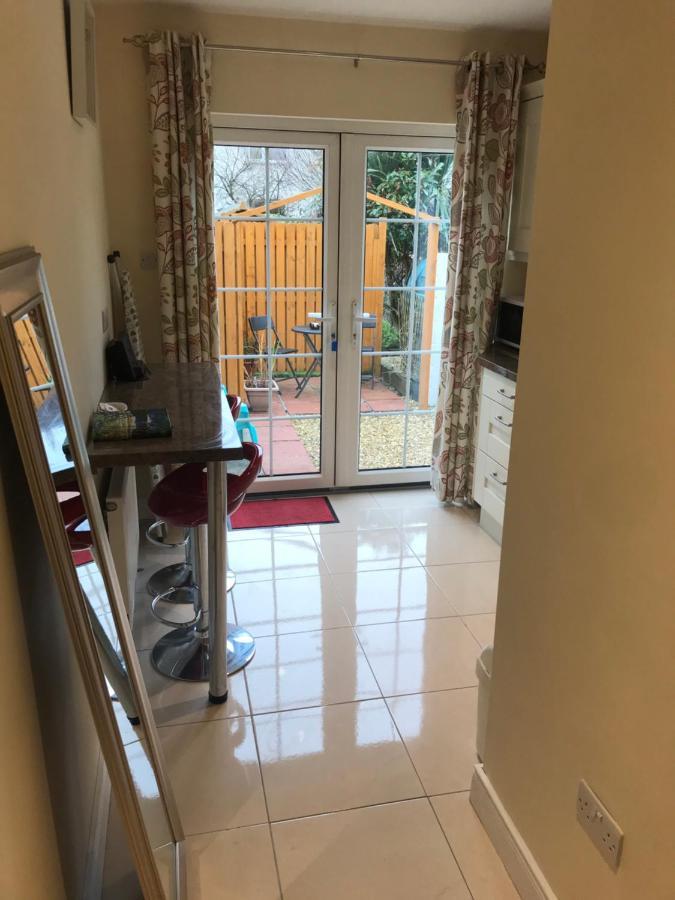 1Bedroom Self Contained Apartment Енніс Екстер'єр фото